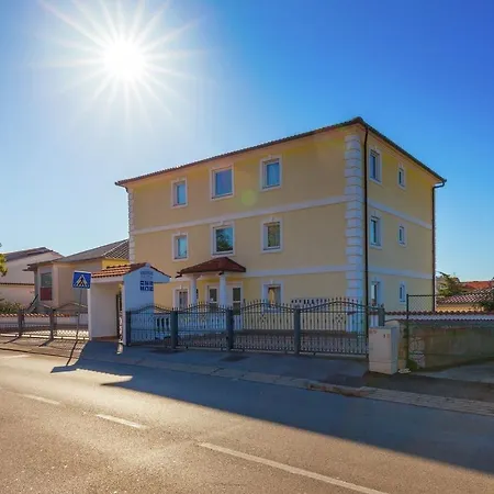 Sea View Stay, Crikvenica 公寓 *